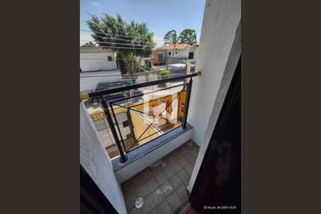 Casa à venda com 3 quartos, 210m² em Jardim Avelino, São Paulo