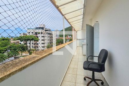 Apartamento para alugar com 135m², 3 quartos e 1 vagavaranda