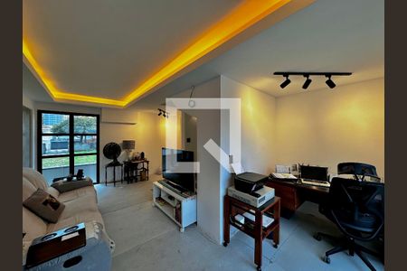 Casa de condomínio à venda com 105m², 1 quarto e 1 vagaSala de Tv