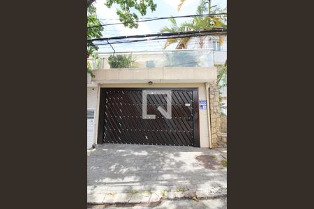 Casa à venda com 169m², 3 quartos e 2 vagasFachada 