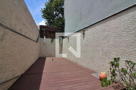 Casa à venda com 169m², 3 quartos e 2 vagas Piscina
