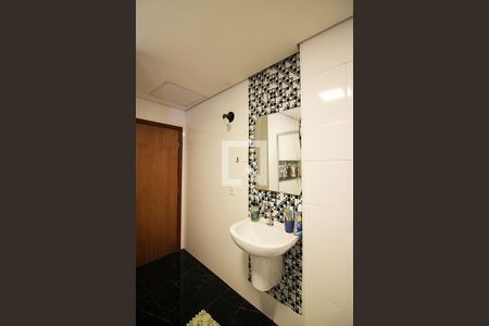 Casa à venda com 169m², 3 quartos e 2 vagasBanheiro Social