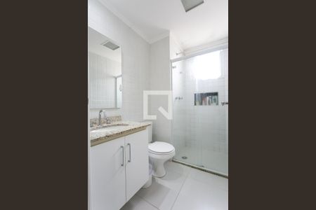 Apartamento à venda com 197m², 4 quartos e 3 vagasBanheiro da Suíte 2