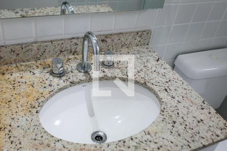 Apartamento à venda com 197m², 4 quartos e 3 vagasBanheiro da Suíte 2