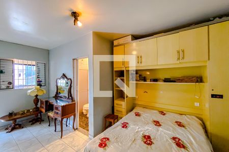 Casa à venda com 250m², 5 quartos e 3 vagasQuarto 4 - Suíte