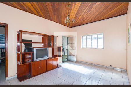 Sala de casa à venda com 5 quartos, 250m² em Vila Prudente, São Paulo