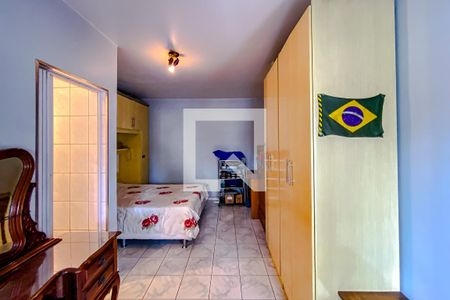 Casa à venda com 250m², 5 quartos e 3 vagasQuarto 4 - Suíte