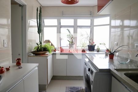 Apartamento à venda com 121m², 3 quartos e 2 vagas Apartamento à venda com 121m², 3 quartos e 2 vagasÁrea de Serviço