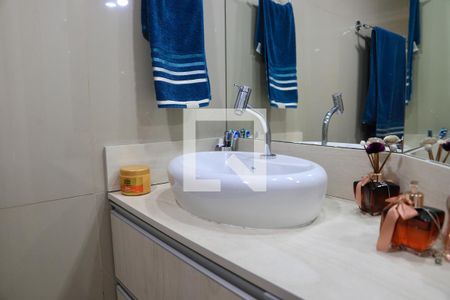 Apartamento à venda com 121m², 3 quartos e 2 vagas Apartamento à venda com 121m², 3 quartos e 2 vagasBanheiro da Suíte