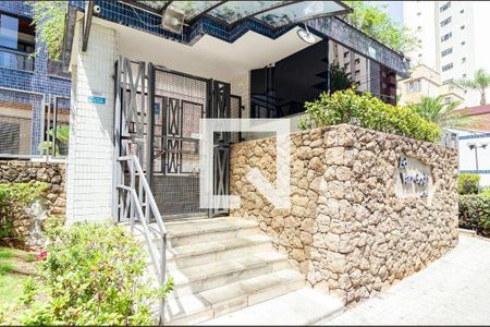 Apartamento à venda com 121m², 3 quartos e 2 vagas Apartamento à venda com 121m², 3 quartos e 2 vagasFachada