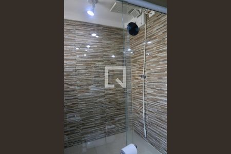 Apartamento à venda com 121m², 3 quartos e 2 vagas Apartamento à venda com 121m², 3 quartos e 2 vagasBanheiro da Suíte