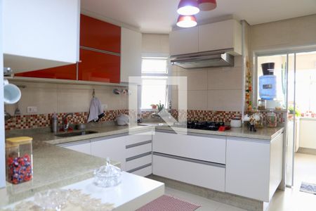 Apartamento à venda com 121m², 3 quartos e 2 vagas Apartamento à venda com 121m², 3 quartos e 2 vagasCozinha
