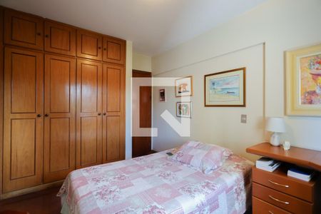 Apartamento à venda com 156m², 4 quartos e 3 vagasSuíte 2