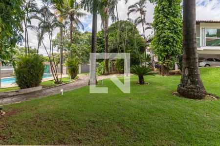 Casa para alugar com 1113m², 3 quartos e sem vagaEntrada - Quintal