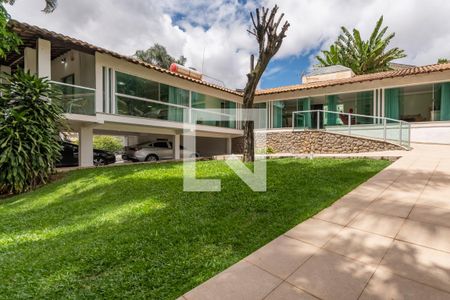 Casa para alugar com 1113m², 3 quartos e sem vagaEntrada - Quintal