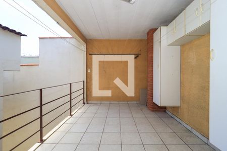 Casa à venda com 120m², 2 quartos e 1 vagaÁrea de Serviço