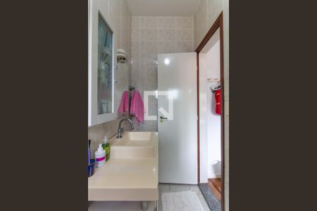 Casa à venda com 238m², 4 quartos e 2 vagasBanheiro da Suíte 1