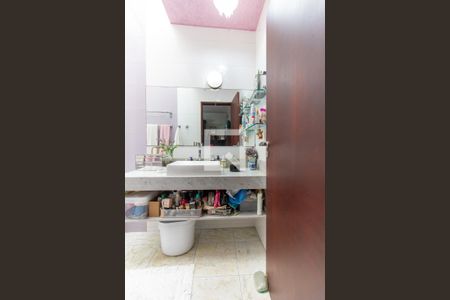 Casa à venda com 238m², 4 quartos e 2 vagasBanheiro da Suíte 4