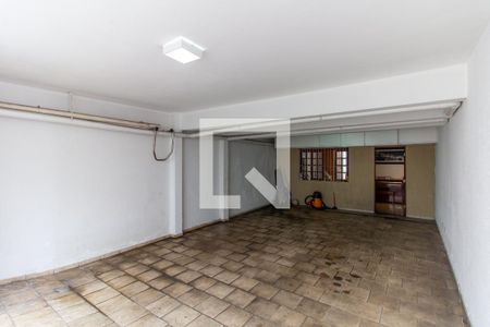 Casa à venda com 238m², 4 quartos e 2 vagasGaragem