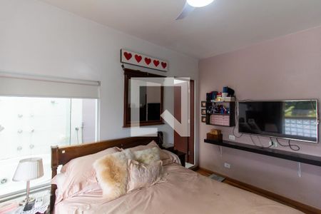 Casa à venda com 238m², 4 quartos e 2 vagasQuarto 4 - Suíte