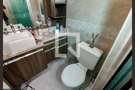 Apartamento à venda com 74m², 3 quartos e 2 vagasBanheiro da Suíte