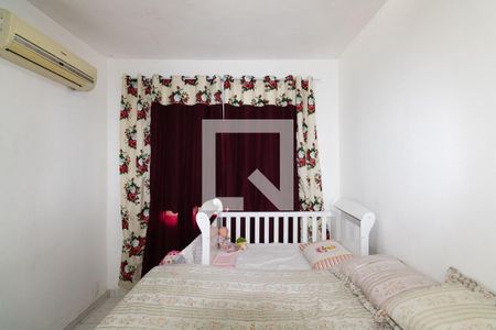 Quarto 1 de casa para alugar com 2 quartos, 130m² em Inhoaíba, Rio de Janeiro