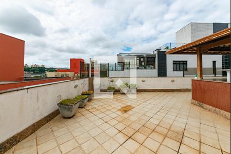 Apartamento à venda com 242m², 5 quartos e 3 vagas Apartamento à venda com 242m², 5 quartos e 3 vagasVaranda