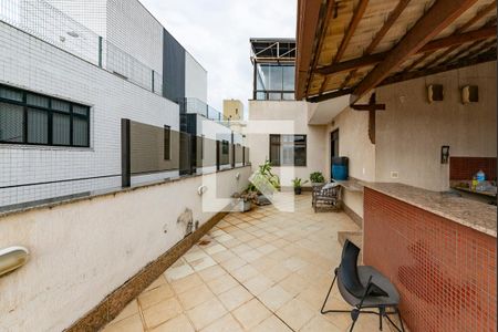 Apartamento à venda com 242m², 5 quartos e 3 vagas Apartamento à venda com 242m², 5 quartos e 3 vagasVaranda