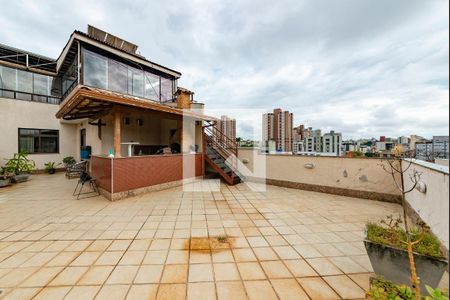 Apartamento à venda com 242m², 5 quartos e 3 vagas Apartamento à venda com 242m², 5 quartos e 3 vagasVaranda