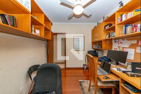 Apartamento à venda com 242m², 5 quartos e 3 vagas Apartamento à venda com 242m², 5 quartos e 3 vagasQuarto 4