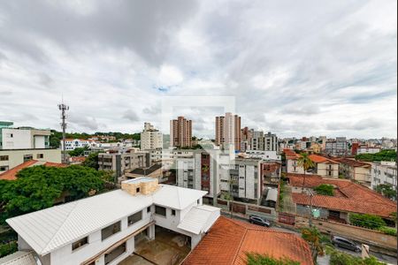 Apartamento à venda com 242m², 5 quartos e 3 vagas Apartamento à venda com 242m², 5 quartos e 3 vagasVaranda 2