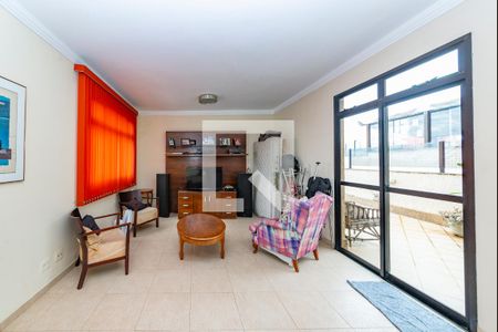 Apartamento à venda com 242m², 5 quartos e 3 vagas Apartamento à venda com 242m², 5 quartos e 3 vagasSala 2