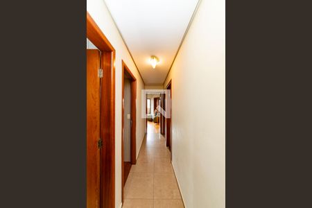 Apartamento à venda com 242m², 5 quartos e 3 vagas Apartamento à venda com 242m², 5 quartos e 3 vagasCorredor