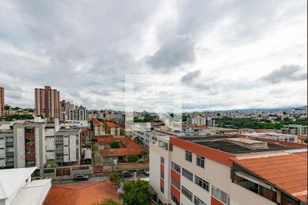 Apartamento à venda com 242m², 5 quartos e 3 vagas Apartamento à venda com 242m², 5 quartos e 3 vagasVaranda 2