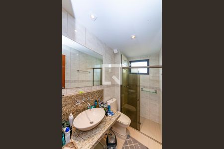 Apartamento à venda com 242m², 5 quartos e 3 vagas Apartamento à venda com 242m², 5 quartos e 3 vagasBanheiro Social