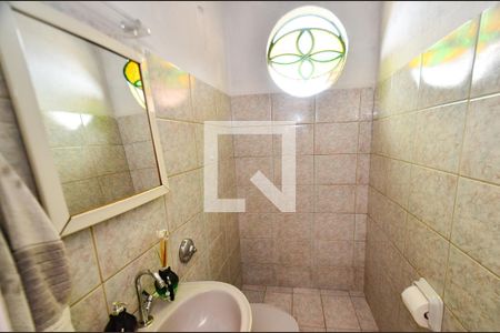 Casa à venda com 128m², 3 quartos e 4 vagasBanheiro 1