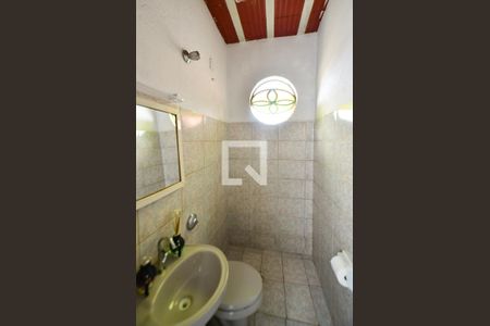 Casa à venda com 128m², 3 quartos e 4 vagasBanheiro 1