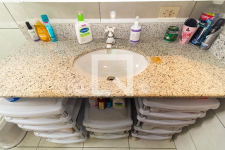 Casa à venda com 210m², 4 quartos e 2 vagasBanheiro da Suíte