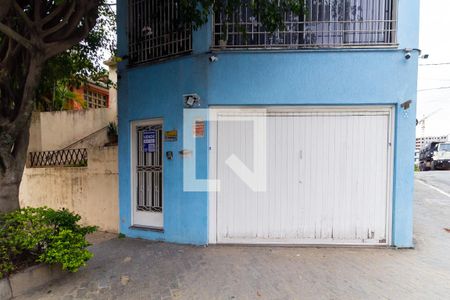 Casa à venda com 210m², 4 quartos e 2 vagasFachada