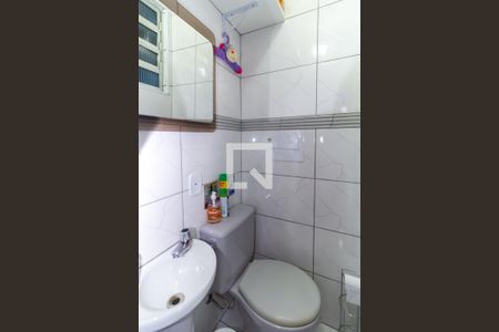 Casa à venda com 210m², 4 quartos e 2 vagasBanheiro 3