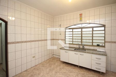 Casa para alugar com 286m², 2 quartos e 15 vagasCozinha