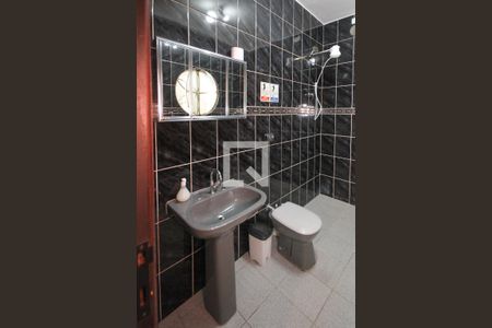 Casa para alugar com 286m², 2 quartos e 15 vagasBanheiro da Suite