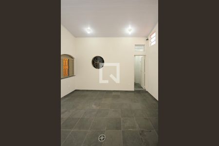 Casa para alugar com 286m², 2 quartos e 15 vagasQuintal