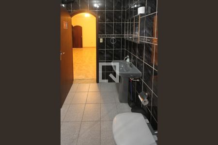 Casa para alugar com 286m², 2 quartos e 15 vagasBanheiro da Suite