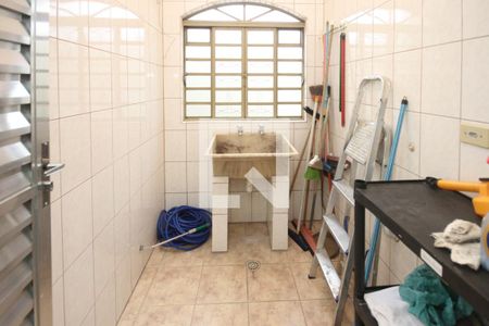 Casa para alugar com 286m², 2 quartos e 15 vagasÁrea de Serviço