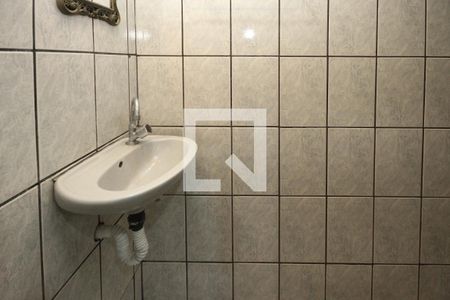 Casa para alugar com 286m², 2 quartos e 15 vagasLavabo da garagem