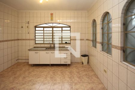 Casa para alugar com 286m², 2 quartos e 15 vagasCozinha