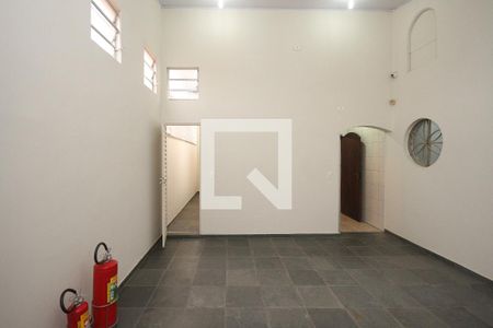 Casa para alugar com 286m², 2 quartos e 15 vagasQuintal