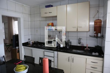Casa à venda com 58m², 2 quartos e 2 vagasCozinha