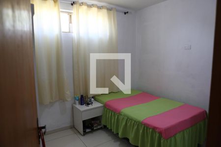Quarto 1 de casa à venda com 2 quartos, 58m² em Sta Cruz Ind, Contagem